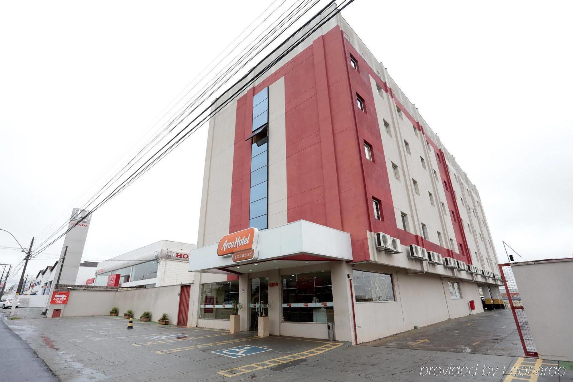 Hotel Dan Inn Sao Carlos By Nacional Inn Dış mekan fotoğraf